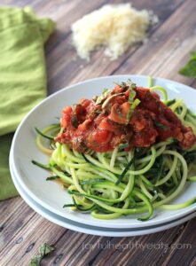 Zucchini-Noodles-with-Meat-Mushroom-Tomato-Sauce_7